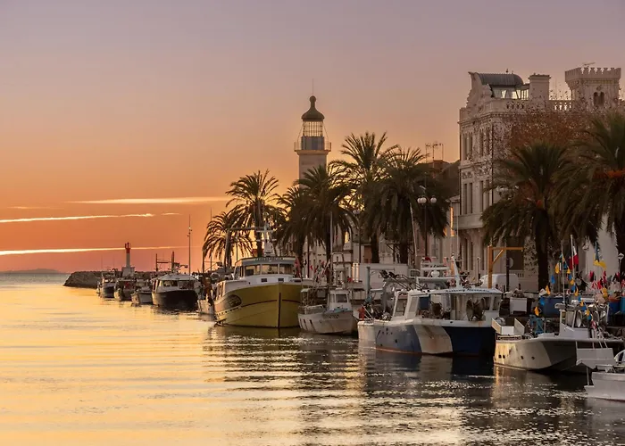 Apartment Le Nirvana-1 By Interhome Le Grau-du-Roi